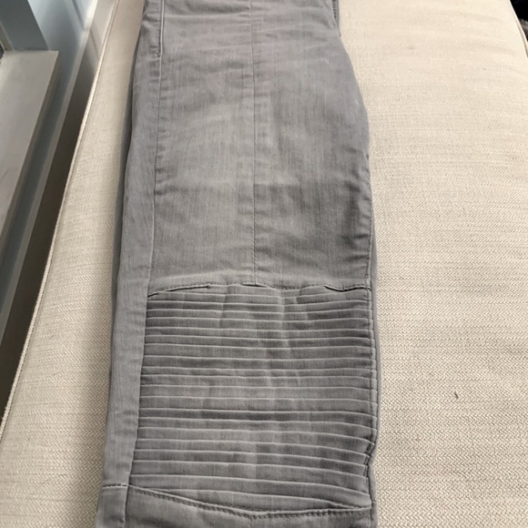 Gap Skinny Jeans - Picture 2 of 3